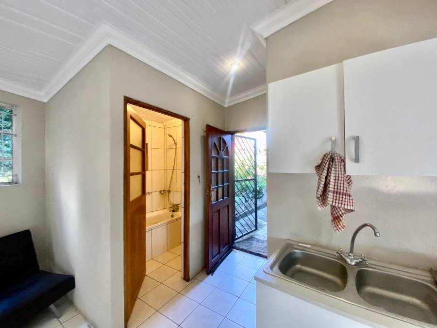 5 Bedroom Property for Sale in Roodekrans Gauteng