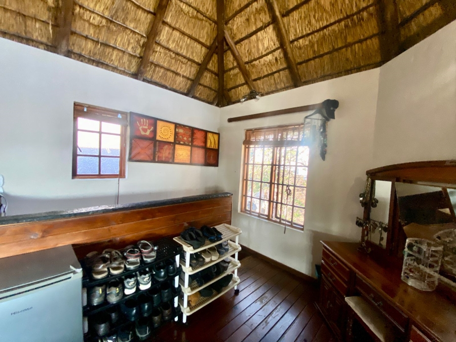 5 Bedroom Property for Sale in Roodekrans Gauteng