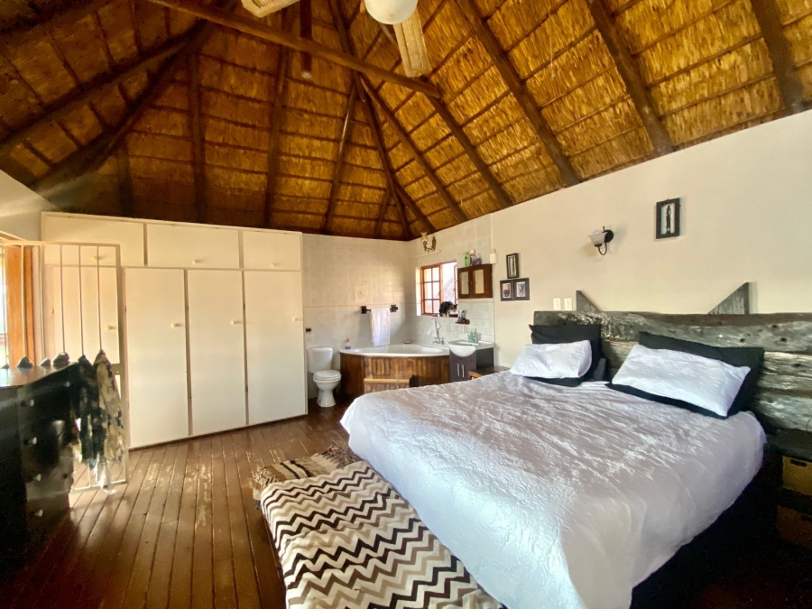 5 Bedroom Property for Sale in Roodekrans Gauteng