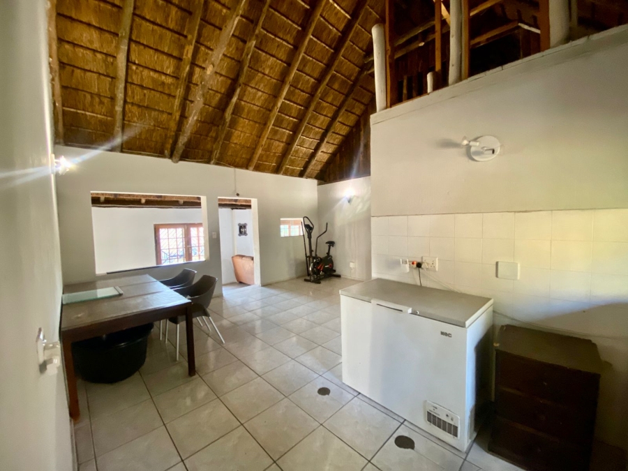 5 Bedroom Property for Sale in Roodekrans Gauteng