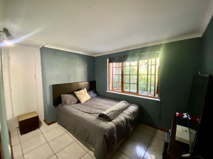 5 Bedroom Property for Sale in Roodekrans Gauteng