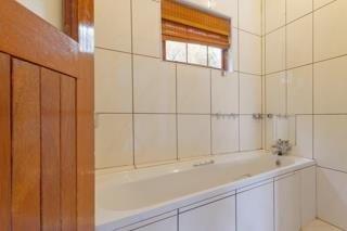 5 Bedroom Property for Sale in Roodekrans Gauteng