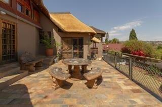 5 Bedroom Property for Sale in Roodekrans Gauteng