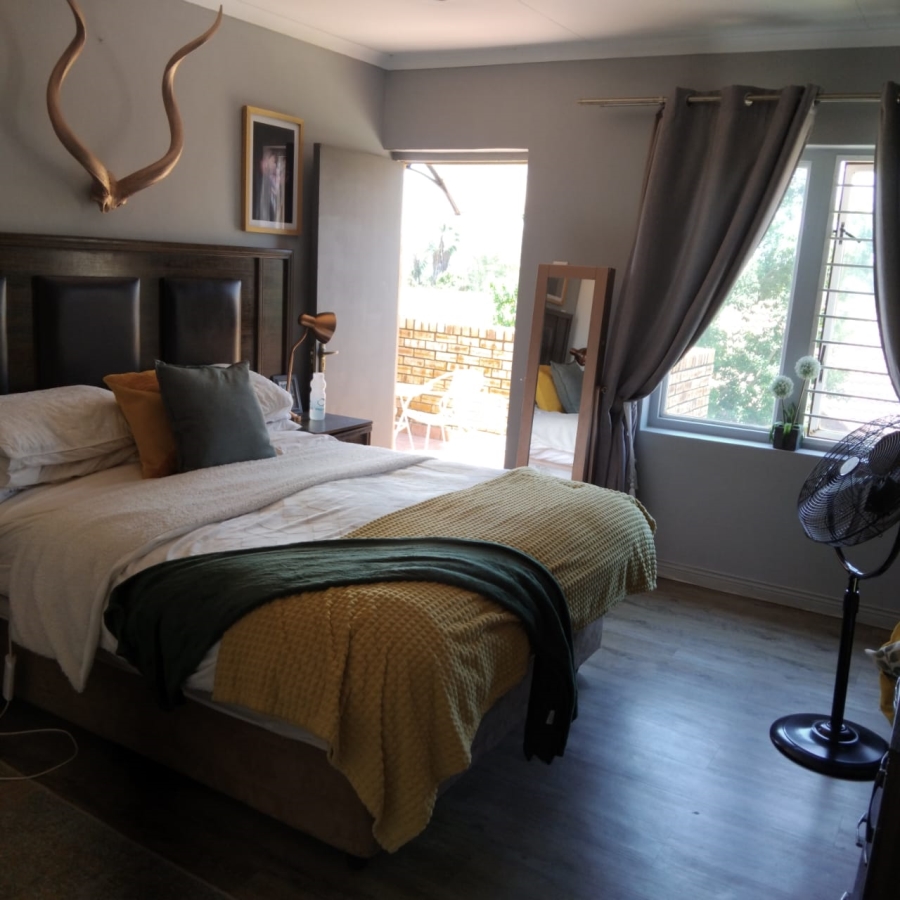 4 Bedroom Property for Sale in Ruimsig Gauteng