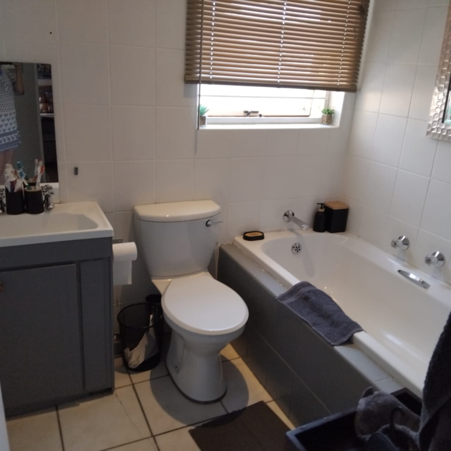 4 Bedroom Property for Sale in Ruimsig Gauteng