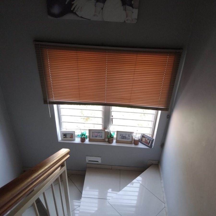 4 Bedroom Property for Sale in Ruimsig Gauteng