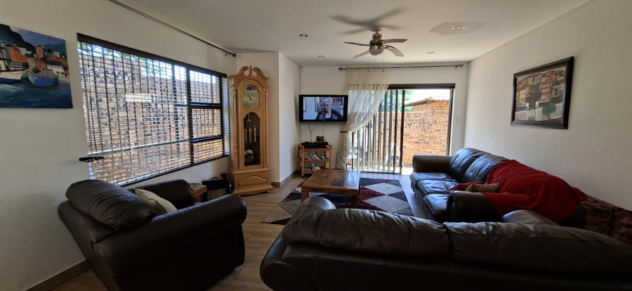 3 Bedroom Property for Sale in Noordheuwel Gauteng