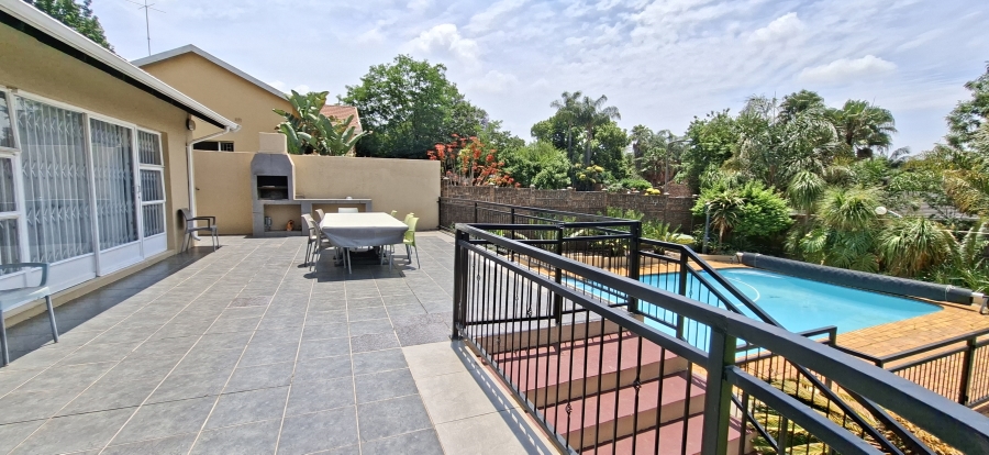 5 Bedroom Property for Sale in Noordheuwel Gauteng