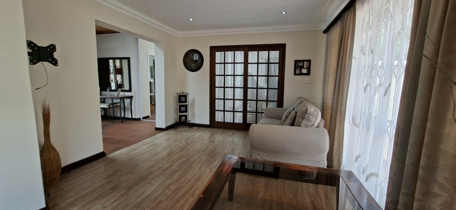 5 Bedroom Property for Sale in Noordheuwel Gauteng