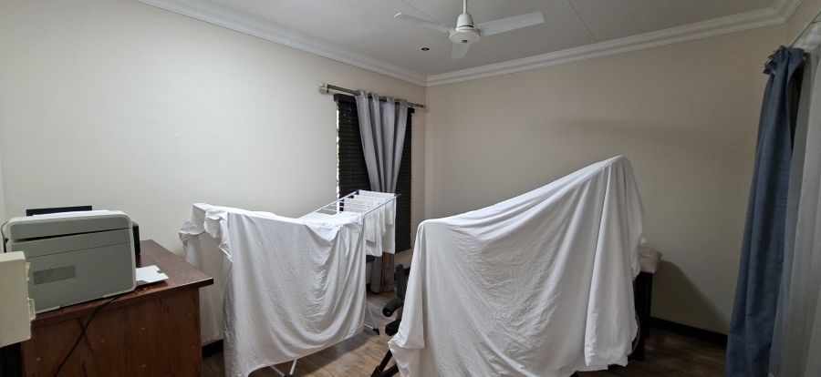 5 Bedroom Property for Sale in Noordheuwel Gauteng