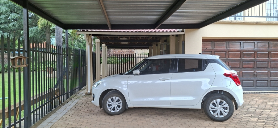 5 Bedroom Property for Sale in Noordheuwel Gauteng