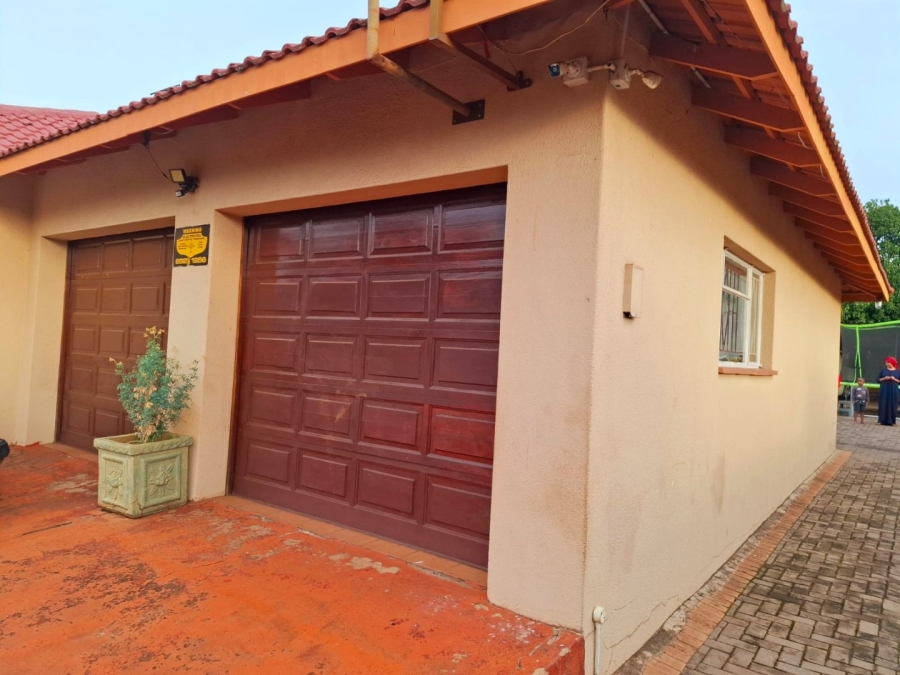 3 Bedroom Property for Sale in Westonaria Gauteng