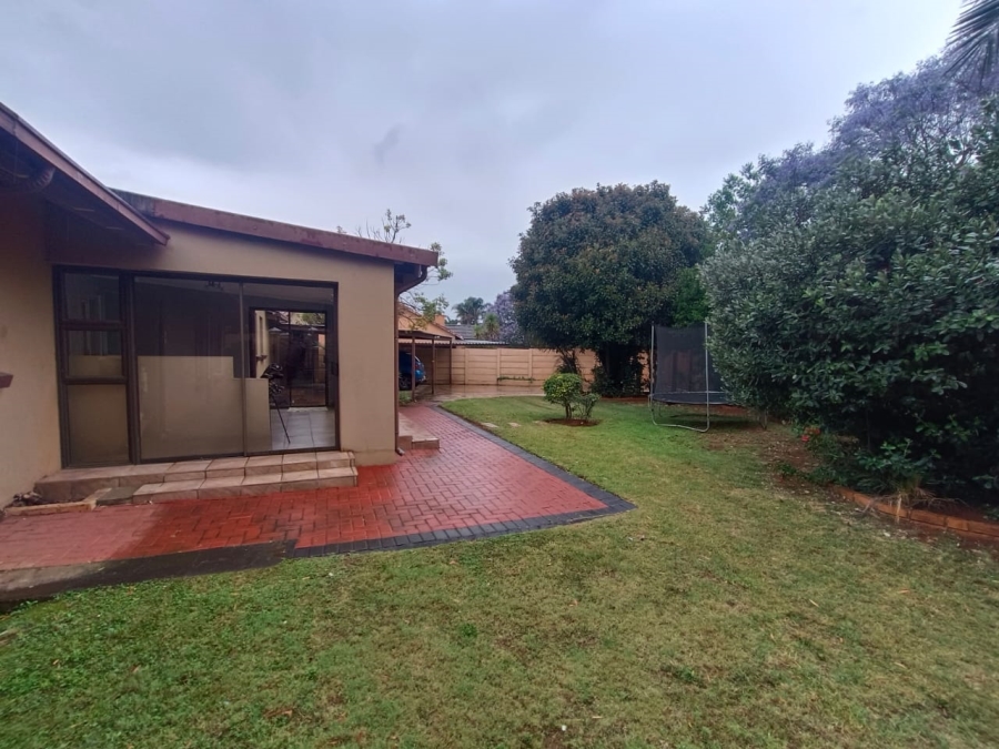 4 Bedroom Property for Sale in Helikonpark Gauteng