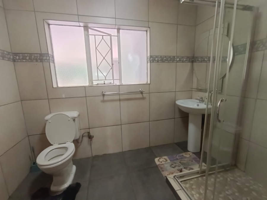 4 Bedroom Property for Sale in Helikonpark Gauteng