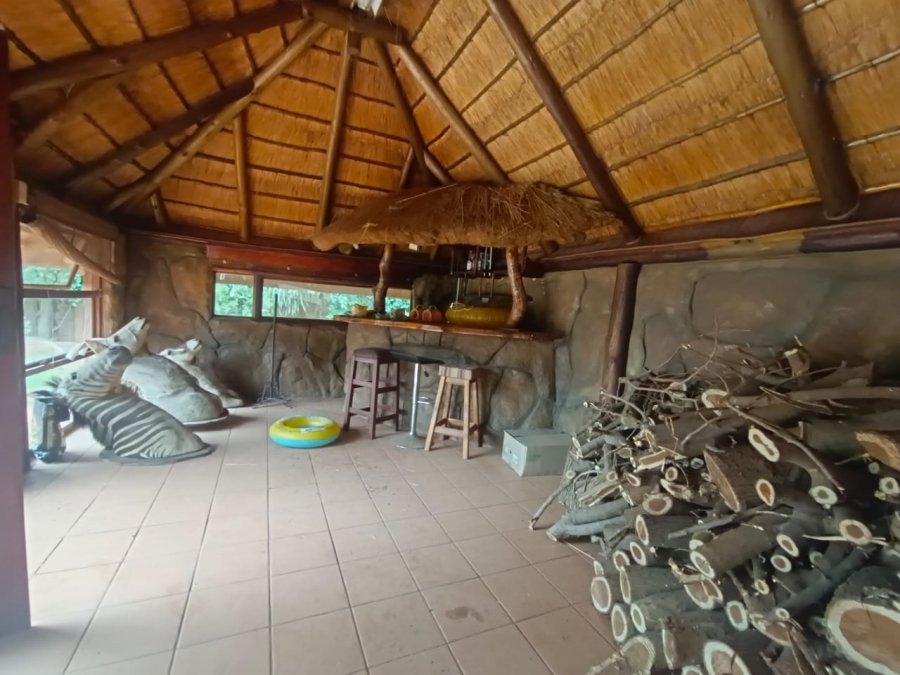 4 Bedroom Property for Sale in Helikonpark Gauteng