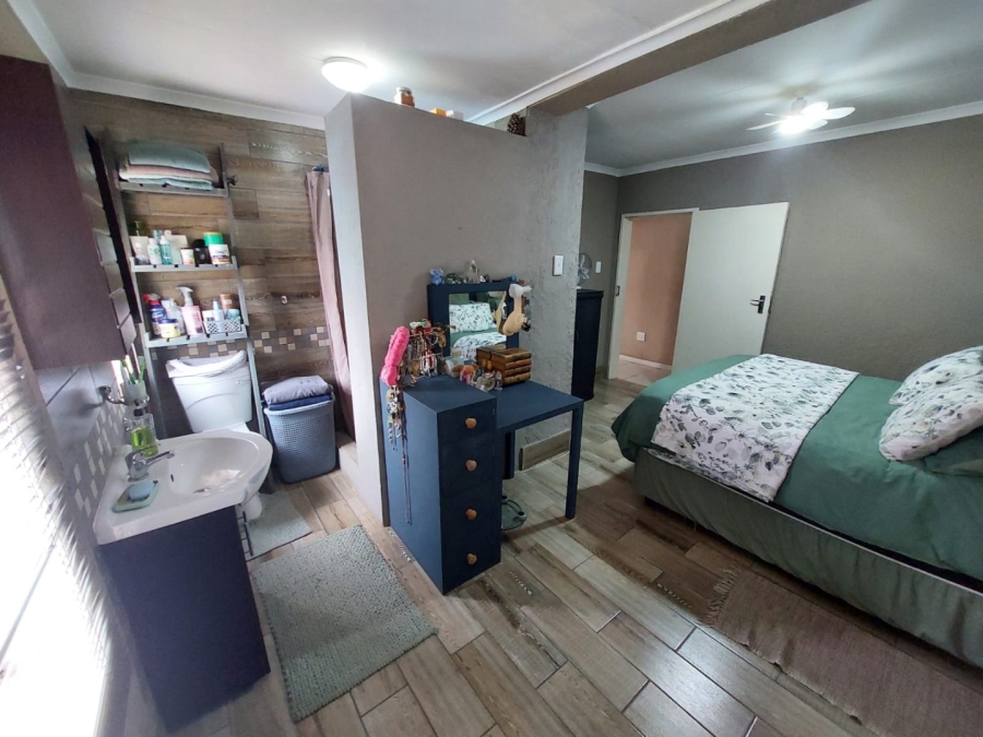 4 Bedroom Property for Sale in Krugersdorp West Gauteng