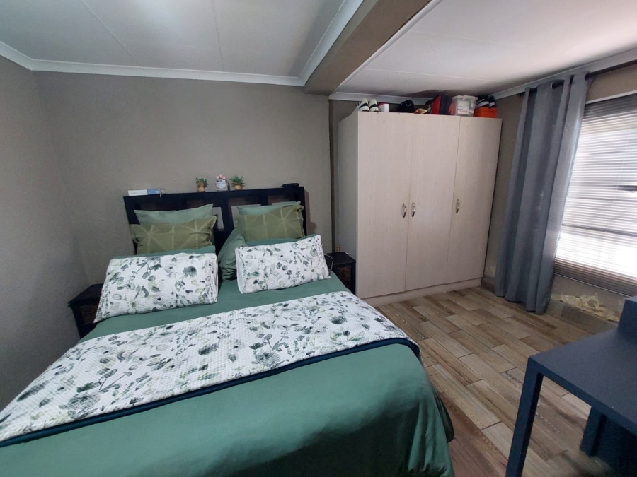 4 Bedroom Property for Sale in Krugersdorp West Gauteng