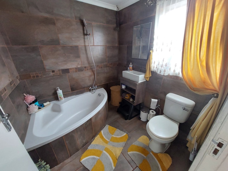 4 Bedroom Property for Sale in Krugersdorp West Gauteng