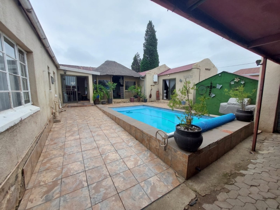 4 Bedroom Property for Sale in Krugersdorp West Gauteng