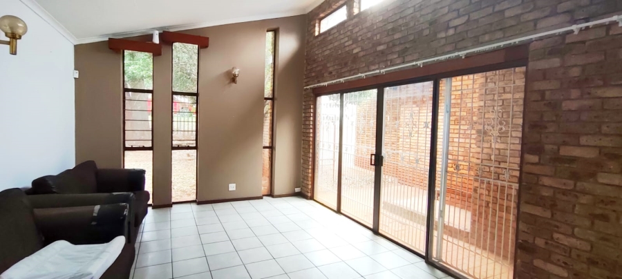 4 Bedroom Property for Sale in Wilro Park Gauteng