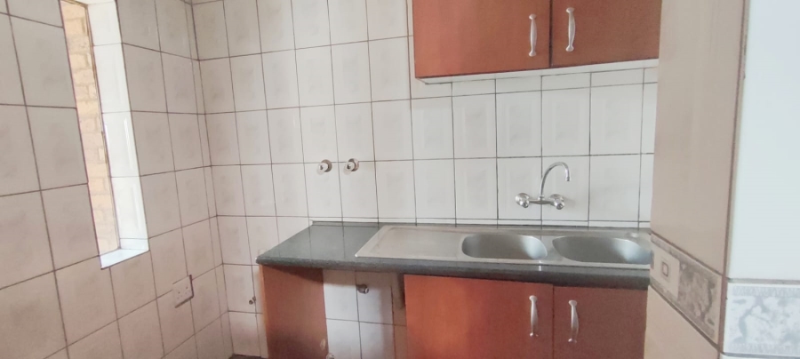 4 Bedroom Property for Sale in Wilro Park Gauteng