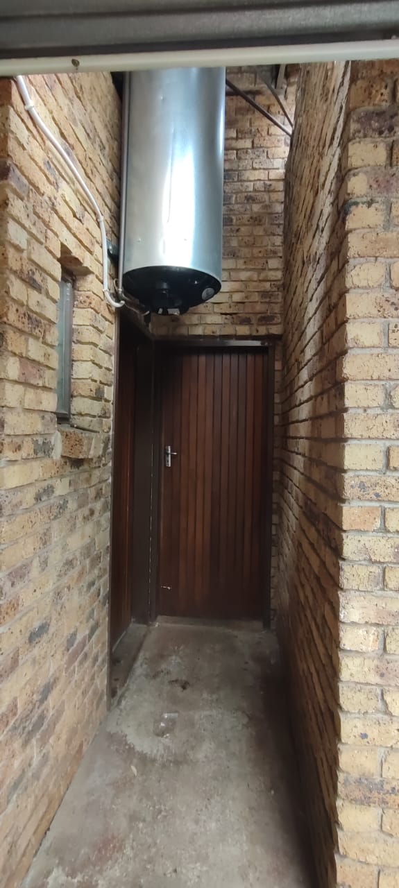 4 Bedroom Property for Sale in Wilro Park Gauteng