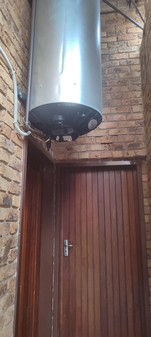 4 Bedroom Property for Sale in Wilro Park Gauteng