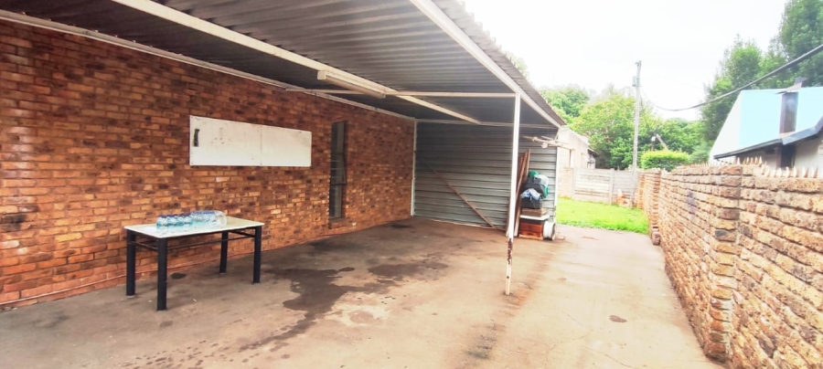 4 Bedroom Property for Sale in Wilro Park Gauteng