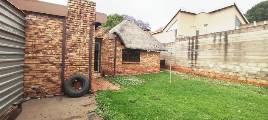 4 Bedroom Property for Sale in Wilro Park Gauteng