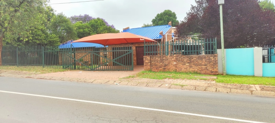 4 Bedroom Property for Sale in Wilro Park Gauteng