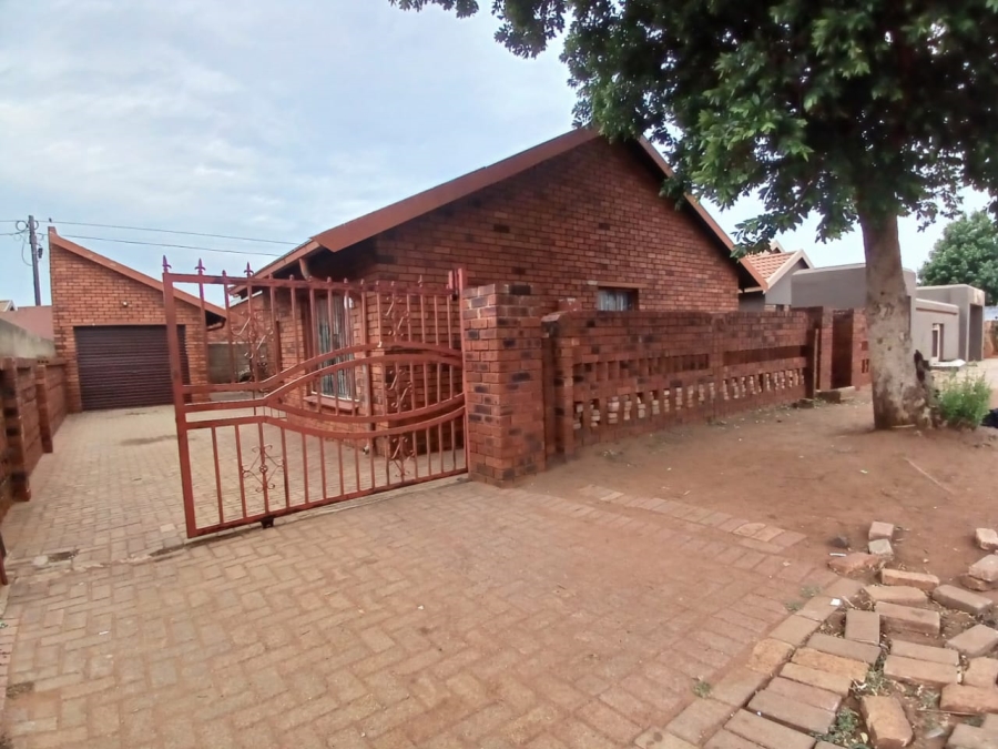 3 Bedroom Property for Sale in Protea Glen Gauteng