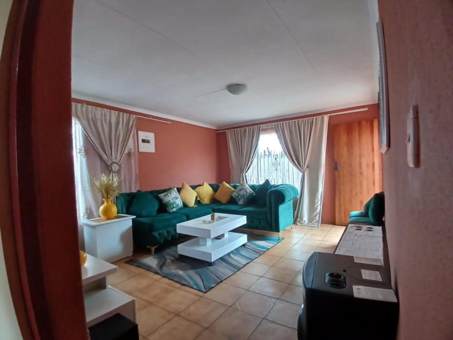 3 Bedroom Property for Sale in Protea Glen Gauteng