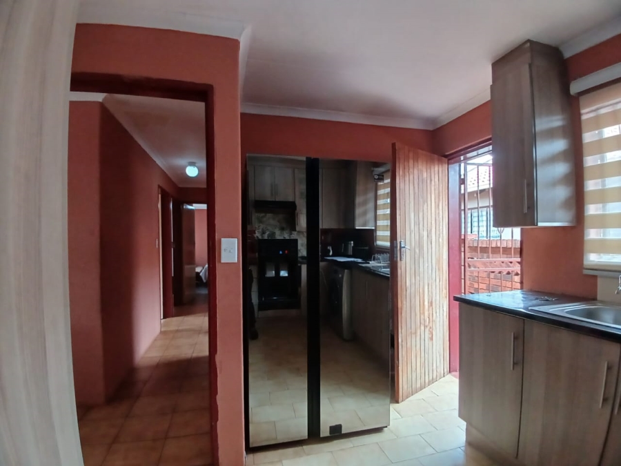 3 Bedroom Property for Sale in Protea Glen Gauteng