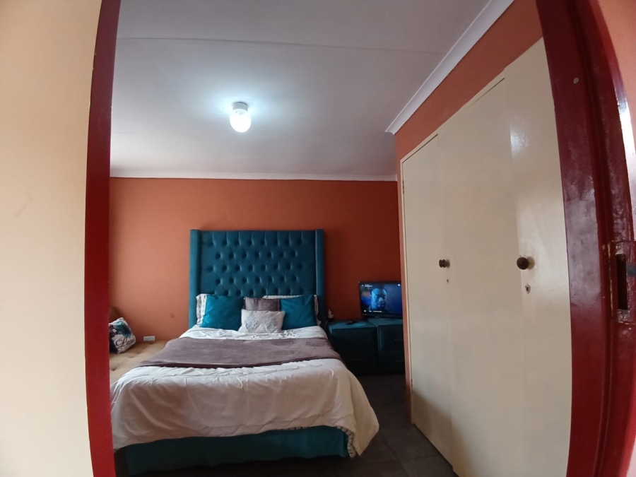 3 Bedroom Property for Sale in Protea Glen Gauteng