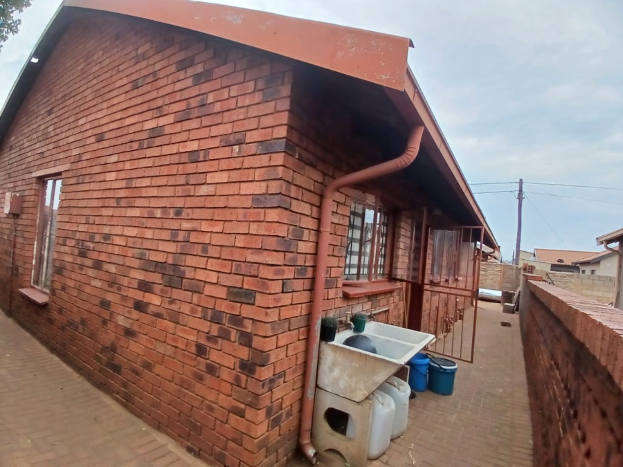 3 Bedroom Property for Sale in Protea Glen Gauteng
