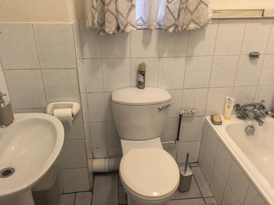 1 Bedroom Property for Sale in Horison Gauteng