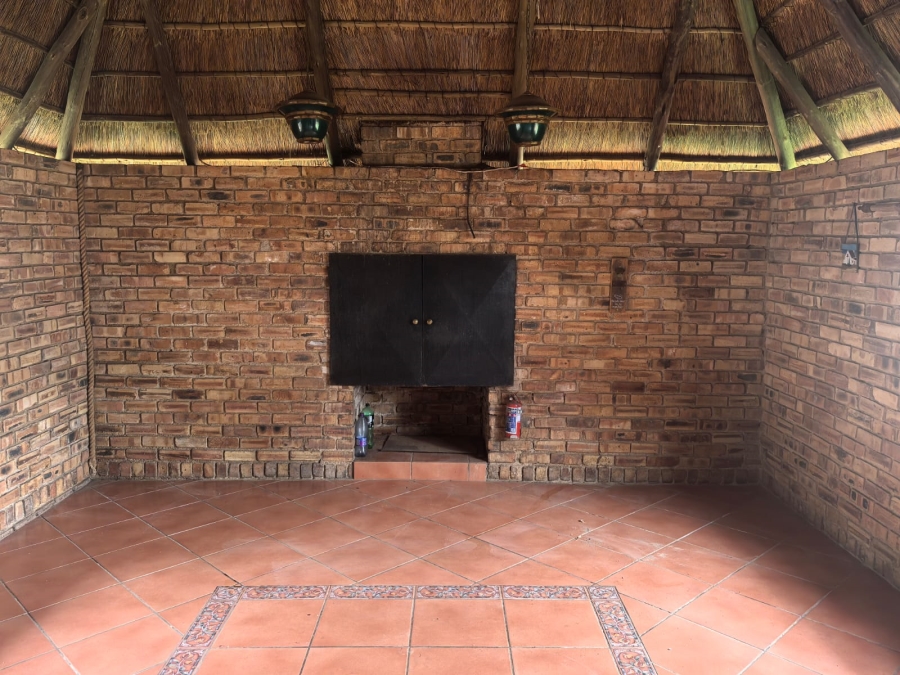 4 Bedroom Property for Sale in Wilro Park Gauteng