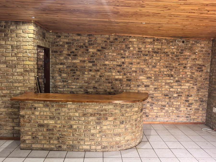 4 Bedroom Property for Sale in Wilro Park Gauteng