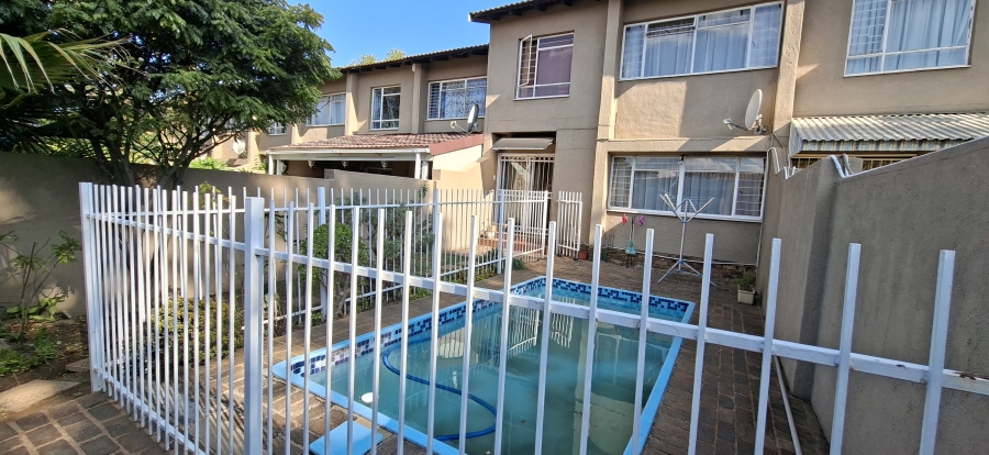 3 Bedroom Property for Sale in Fairland Gauteng