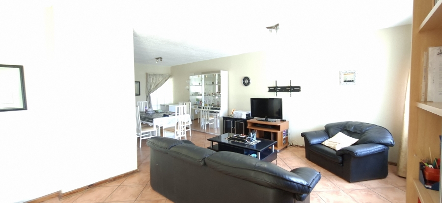 3 Bedroom Property for Sale in Fairland Gauteng