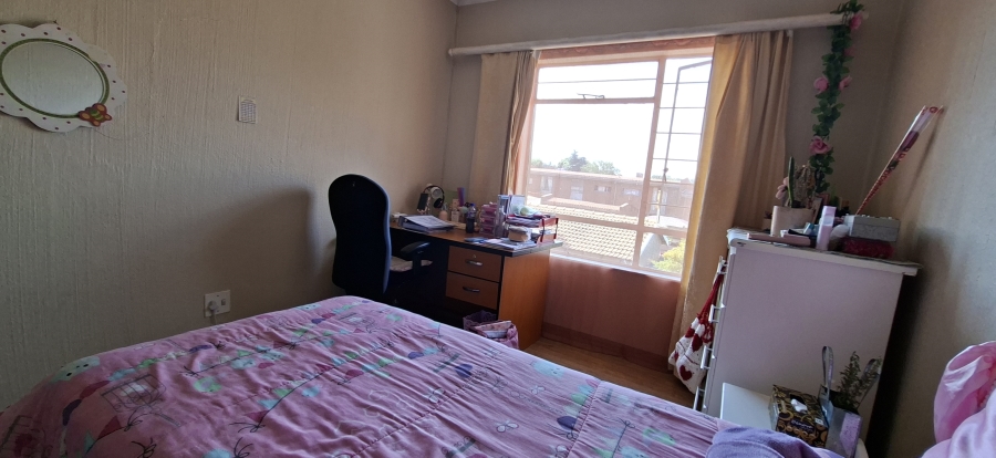 3 Bedroom Property for Sale in Fairland Gauteng