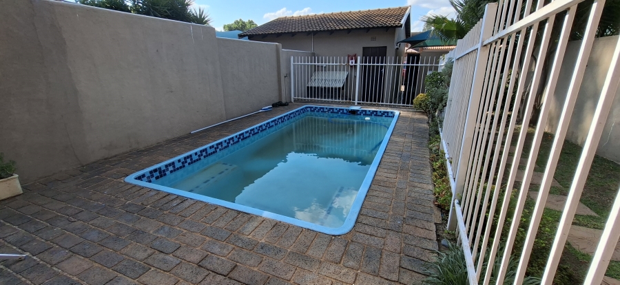 3 Bedroom Property for Sale in Fairland Gauteng