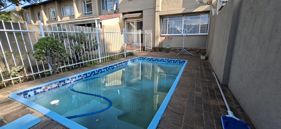 3 Bedroom Property for Sale in Fairland Gauteng