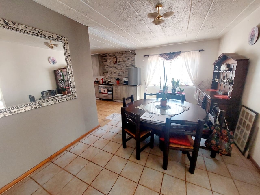 3 Bedroom Property for Sale in Eike Park Gauteng