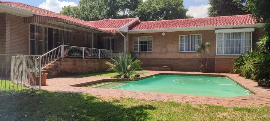 4 Bedroom Property for Sale in Greenhills Gauteng