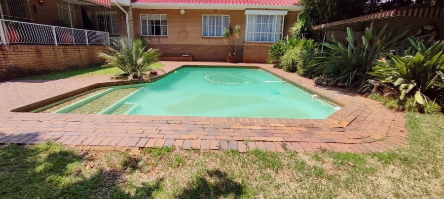 4 Bedroom Property for Sale in Greenhills Gauteng