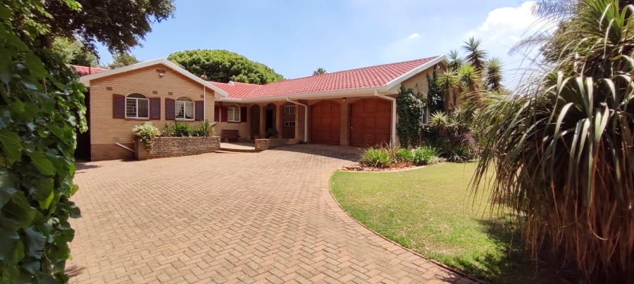 4 Bedroom Property for Sale in Greenhills Gauteng