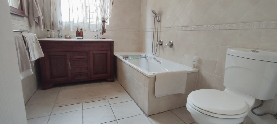 4 Bedroom Property for Sale in Greenhills Gauteng