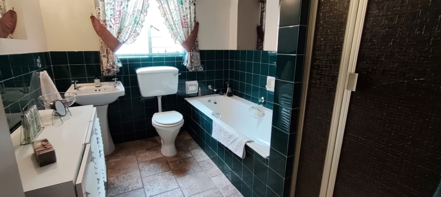 4 Bedroom Property for Sale in Greenhills Gauteng