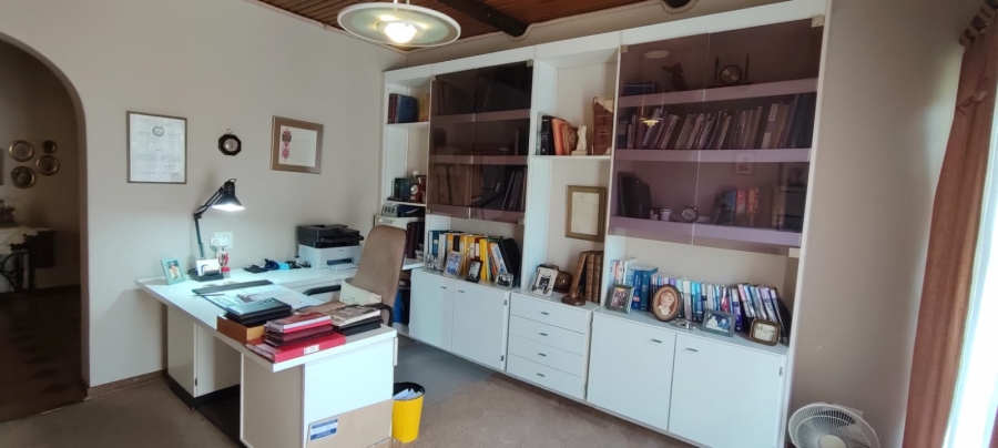 4 Bedroom Property for Sale in Greenhills Gauteng